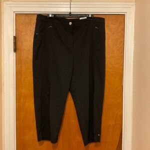 CHICOS Perfect Stretch Capri Crop Pants Womens 2 US 12 Black NEW $54
